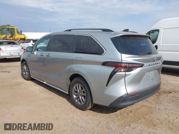 2024 Toyota Sienna XLE with VIN 5TDYRKEC4RS190323, listed as a IAAI auction lot 42945928 with 45,676 mi miles and . Bid and sale history available at DreamBid. Image 3.