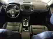 2017 Volkswagen Tiguan с VIN WVGHV7AX8HK506597, выставлен на аукционе Copart как лот 59624833 с пробегом 57 639 миль миль и . История ставок и продаж доступна на DreamBid. Изображение 8.