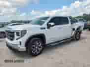 2024 GMC Sierra 1500 SLT z VIN 3GTUUDE88RG266953, wystawiony jako Copart lot #65176595 z przebiegiem 17 902 mil mil oraz Szkoda całkowita • Salvage title. Historia ofert i sprzedaży dostępna na DreamBid. Obrazek 1.