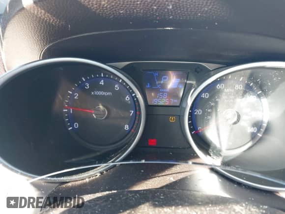 2014 Hyundai Tucson GLS z VIN KM8JT3AF4EU920337, wystawiony jako IAAI lot #43074950 z przebiegiem 195 257 mil mil oraz . Historia ofert i sprzedaży dostępna na DreamBid. Obrazek 7.