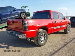 2005 Chevrolet Silverado 1500 Z71 z VIN 2GCEK13T151192553, wystawiony jako IAAI lot #43569033 z przebiegiem Nie podano mil oraz . Historia ofert i sprzedaży dostępna na DreamBid. Obrazek 4.