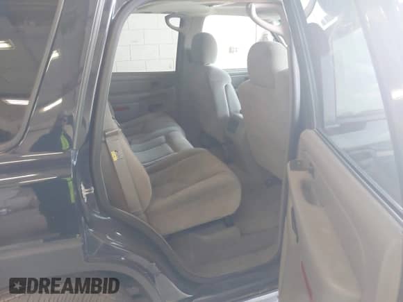 2005 Chevrolet Tahoe LS с VIN 1GNEK13T45J179356, выставлен на аукционе IAAI как лот 42464980 с пробегом 223 084 миль миль и . История ставок и продаж доступна на DreamBid. Изображение 8.