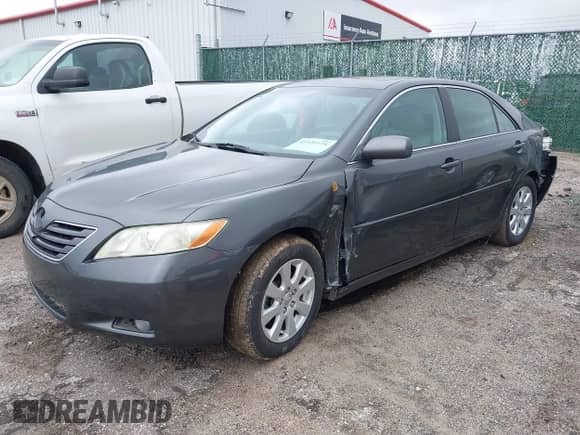 2007 Toyota Camry XLE с VIN 4T1BK46K27U039772, выставлен на аукционе IAAI как лот 43526175 с пробегом 130 778 миль миль и . История ставок и продаж доступна на DreamBid. Изображение 2.