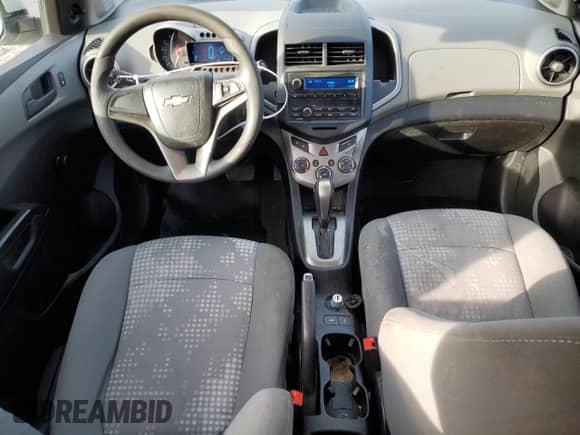 2015 Chevrolet Sonic LS с VIN 1G1JA5SG5F4216915, выставлен на аукционе Copart как лот 48220755 с пробегом 139 027 миль миль и Списание • Salvage title. История ставок и продаж доступна на DreamBid. Изображение 8.