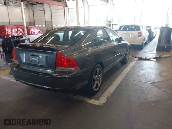 2008 Volvo S60 2.5T с VIN YV1RS592982670370, выставлен на аукционе IAAI как лот 42795634 с пробегом Не указан миль и . История ставок и продаж доступна на DreamBid. Изображение 4.