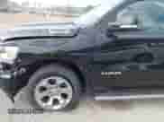 2022 Ram 1500 Big Horn z VIN 1C6RRFFG9NN400564, wystawiony jako IAAI lot #42364826 z przebiegiem 18 618 mil mil oraz . Historia ofert i sprzedaży dostępna na DreamBid. Obrazek 22.