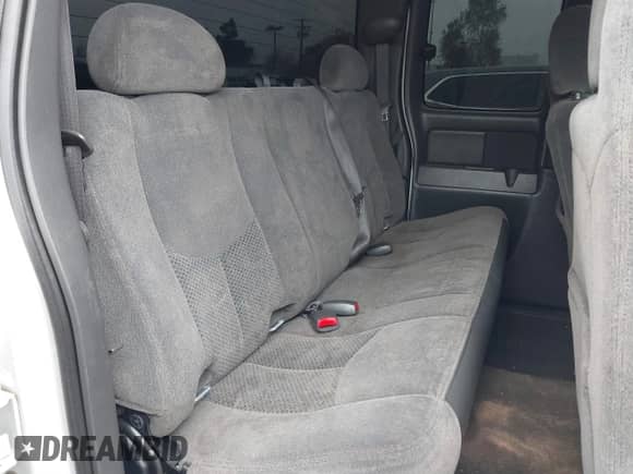 2006 Chevrolet Silverado 1500 LT1 с VIN 1GCEK19V56Z186384, выставлен на аукционе IAAI как лот 41889772 с пробегом 179 032 миль миль и . История ставок и продаж доступна на DreamBid. Изображение 8.