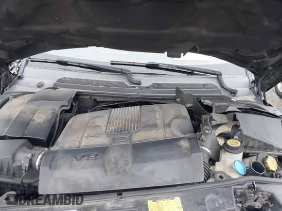 2010 Land Rover Range Rover Sport HSE Lux z VIN SALSK2D40AA256770, wystawiony jako IAAI lot #38414296 z przebiegiem 127 000 mil mil oraz . Historia ofert i sprzedaży dostępna na DreamBid. Obrazek 10.