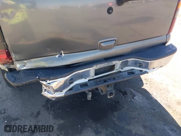 2002 Chevrolet Tahoe LT с VIN 1GNEK13T42R198194, выставлен на аукционе IAAI как лот 42851817 с пробегом 216 308 миль миль и . История ставок и продаж доступна на DreamBid. Изображение 6.