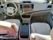 2012 Toyota Sienna LE с VIN 5TDKK3DC2CS270793, выставлен на аукционе Copart как лот 85106675 с пробегом 266 356 миль миль и Списание • Salvage title. История ставок и продаж доступна на DreamBid. Изображение 8.