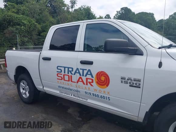 2019 Ram 1500 Tradesman z VIN 3C6RR7KG7KG657870, wystawiony jako IAAI lot #43054147 z przebiegiem 125 341 mil mil oraz . Historia ofert i sprzedaży dostępna na DreamBid. Obrazek 13.