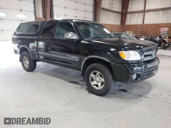 2004 Toyota Tundra SR5 z VIN 5TBBT44124S455471, wystawiony jako IAAI lot #43039381 z przebiegiem 252 480 mil mil oraz . Historia ofert i sprzedaży dostępna na DreamBid. Obrazek 1.