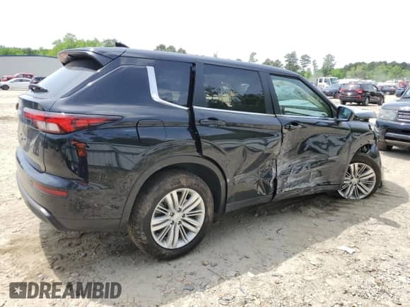 2024 Mitsubishi Outlander ES with VIN JA4J3UA84RZ083796, listed as a Copart auction lot 54502975 with 18,624 mi miles and Salvage title. Bid and sale history available at DreamBid. Image 3.