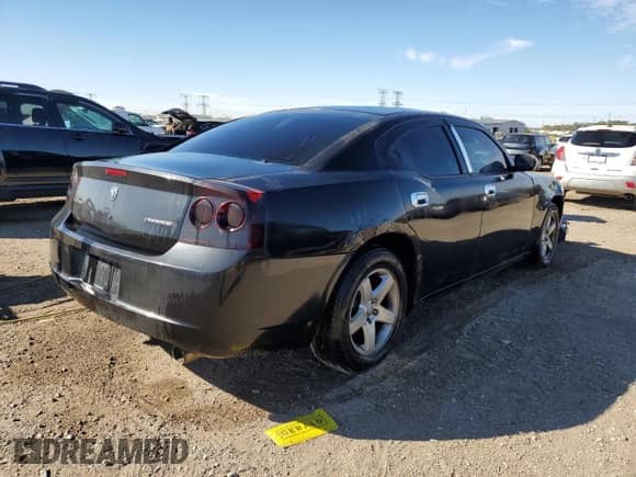 2010 Dodge Charger с VIN 2B3CA4CD3AH137786, выставлен на аукционе Copart как лот 75842674 с пробегом 183 314 миль миль и Списание • Salvage title. История ставок и продаж доступна на DreamBid. Изображение 3.