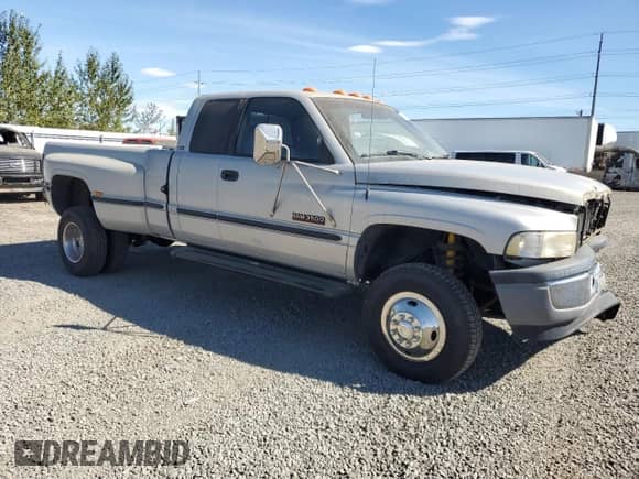 1999 Dodge 3500 с VIN 1B7MF3368XJ622884, выставлен на аукционе Copart как лот 67772195 с пробегом 135 010 миль миль и Чистый • Clean title. История ставок и продаж доступна на DreamBid. Изображение 4.