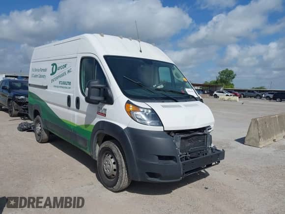 2020 Ram ProMaster Cargo z VIN 3C6TRVBG9LE105908, wystawiony jako IAAI lot #42561631 z przebiegiem 84 524 mil mil oraz . Historia ofert i sprzedaży dostępna na DreamBid. Obrazek 1.