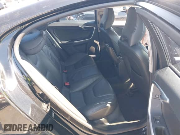 2012 Volvo S60 T5 с VIN YV1622FSXC2093928, выставлен на аукционе IAAI как лот 42684244 с пробегом 121 791 миль миль и . История ставок и продаж доступна на DreamBid. Изображение 8.