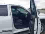 2018 GMC Sierra 1500 SLT z VIN 3GTU2NEC2JG474475, wystawiony jako IAAI lot #43194997 z przebiegiem 136 451 mil mil oraz . Historia ofert i sprzedaży dostępna na DreamBid. Obrazek 5.