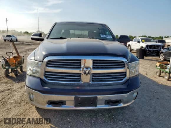 2015 Ram 1500 Big Horn z VIN 1C6RR7LM6FS609991, wystawiony jako Copart lot #59263815 z przebiegiem 154 090 mil mil oraz Czysty tytuł • Clean title. Historia ofert i sprzedaży dostępna na DreamBid. Obrazek 5.