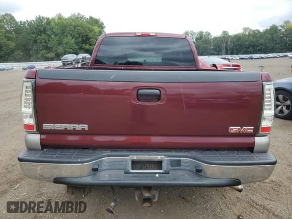 2003 GMC Sierra 1500 SLT with VIN 2GTEK19T331340237, listed as a Copart auction lot 68320575 with 208,733 mi miles and Salvage title. Bid and sale history available at DreamBid. Image 6.