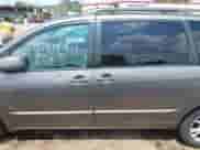 2005 Toyota Sienna XLE z VIN 5TDZA22C55S345147, wystawiony jako IAAI lot #42817401 z przebiegiem 125 308 mil mil oraz . Historia ofert i sprzedaży dostępna na DreamBid. Obrazek 13.