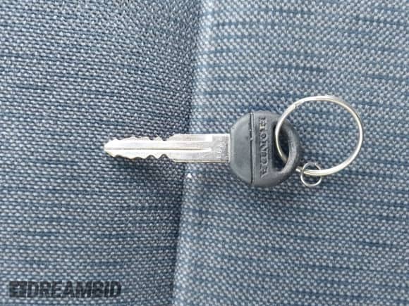 1992 Honda Accord with VIN 1HGCB765XNA045324, listed as a IAAI auction lot 42646903 with 160,096 mi miles and . Bid and sale history available at DreamBid. Image 11.