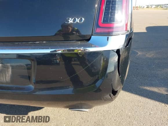 2012 Chrysler 300 Limited с VIN 2C3CCACG6CH205779, выставлен на аукционе IAAI как лот 43144579 с пробегом 133 839 миль миль и . История ставок и продаж доступна на DreamBid. Изображение 13.