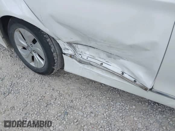 2015 Hyundai Sonata Limited z VIN KMHEC4A46FA133480, wystawiony jako IAAI lot #43091443 z przebiegiem 142 866 mil mil oraz . Historia ofert i sprzedaży dostępna na DreamBid. Obrazek 6.