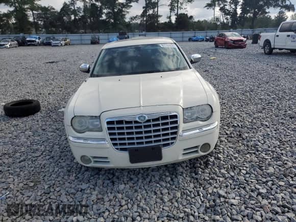 2006 Chrysler 300 C with VIN 2C3KK63H96H328243, listed as a Copart auction lot 81788035 with 155,001 mi miles and Salvage title. Bid and sale history available at DreamBid. Image 5.