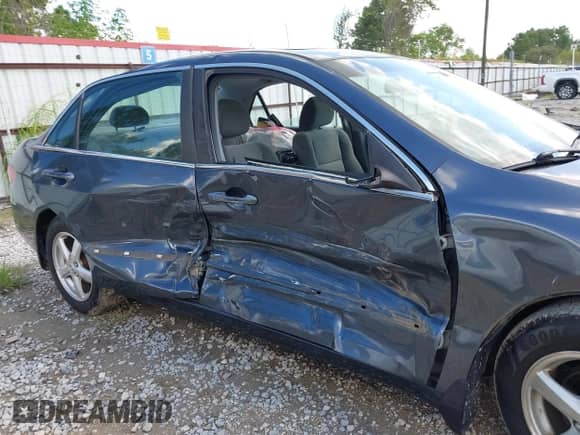 2005 Honda Accord EX with VIN 1HGCM56745A128019, listed as a IAAI auction lot 43319708 with 193,707 mi miles and . Bid and sale history available at DreamBid. Image 13.