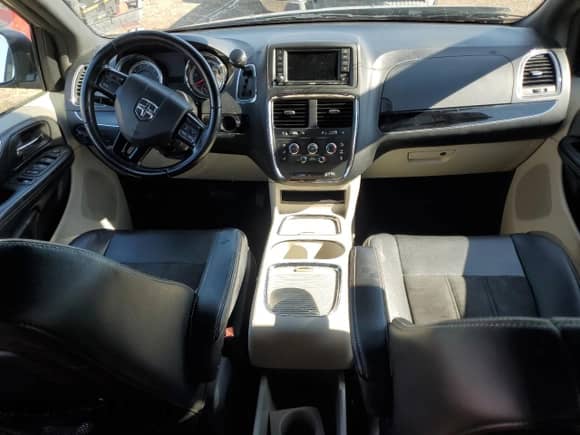 2019 Dodge Grand Caravan SXT with VIN 2C4RDGCGXKR786976, listed as a Copart auction lot 65021245 with 90,176 mi miles and Salvage title. Bid and sale history available at DreamBid. Image 8.