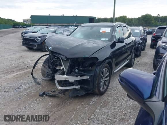 2018 BMW X3 xDrive30i z VIN 5UXTR9C56JLD68943, wystawiony jako IAAI lot #42992420 z przebiegiem 46 957 mil mil oraz . Historia ofert i sprzedaży dostępna na DreamBid. Obrazek 2.