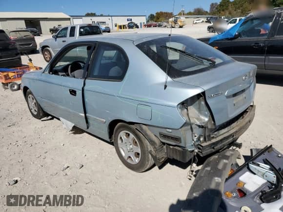 2005 Hyundai Accent GLS с VIN KMHCG35C55U325672, выставлен на аукционе Copart как лот 77685964 с пробегом 161 228 миль миль и Списание • Salvage title. История ставок и продаж доступна на DreamBid. Изображение 2.