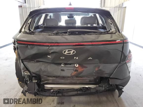 2025 Hyundai Kona SEL with VIN KM8HB3ABXSU200938, listed as a Copart auction lot 79527614 with 3,056 mi miles and Clean title. Bid and sale history available at DreamBid. Image 6.