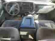 2007 Chevrolet Silverado 2500HD Work Truck z VIN 1GCHK29U87E108250, wystawiony jako Copart lot #77108494 z przebiegiem 342 711 mil mil oraz Czysty tytuł • Clean title. Historia ofert i sprzedaży dostępna na DreamBid. Obrazek 8.