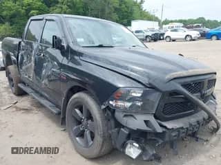 2015 Ram 1500 Express z VIN 1C6RR7KT8FS683051, wystawiony jako IAAI lot #42473678 z przebiegiem 115 220 mil mil oraz . Historia ofert i sprzedaży dostępna na DreamBid. Obrazek 1.