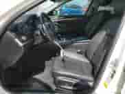 2015 BMW 5 Series 528i z VIN WBA5A5C5XFD512533, wystawiony jako Copart lot #90043495 z przebiegiem 103 738 mil mil oraz Czysty tytuł • Clean title. Historia ofert i sprzedaży dostępna na DreamBid. Obrazek 7.