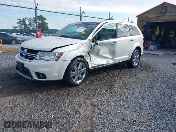 2013 Dodge Journey Crew with VIN 3C4PDDDG9DT685464, listed as a IAAI auction lot 42641982 with 155,901 mi miles and . Bid and sale history available at DreamBid. Image 20.