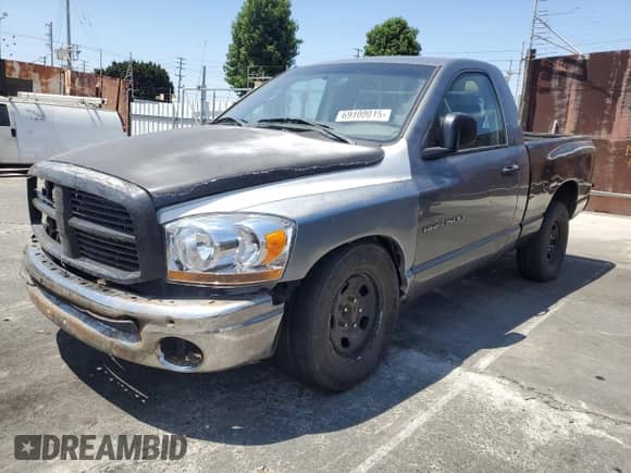 2006 Dodge 1500 ST z VIN 1D7HA16N26J227711, wystawiony jako Copart lot #69100015 z przebiegiem 252 632 mil mil oraz Szkoda całkowita • Salvage title. Historia ofert i sprzedaży dostępna na DreamBid. Obrazek 1.