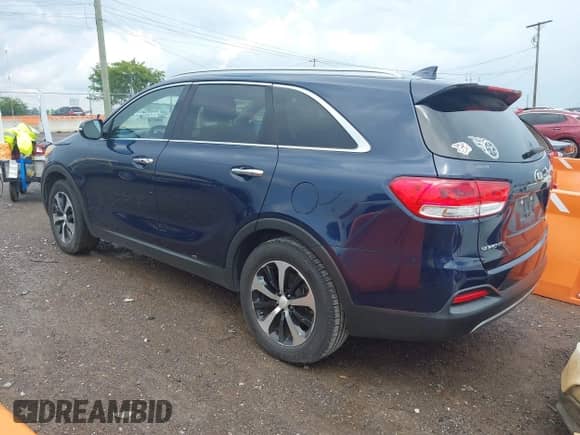 2017 Kia Sorento EX z VIN 5XYPH4A1XHG276732, wystawiony jako IAAI lot #42811752 z przebiegiem 99 093 mil mil oraz . Historia ofert i sprzedaży dostępna na DreamBid. Obrazek 3.