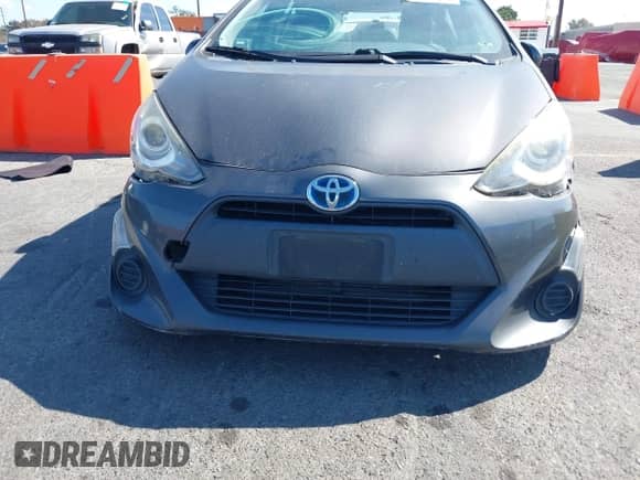 2015 Toyota Prius One z VIN JTDKDTB38F1111002, wystawiony jako IAAI lot #43250745 z przebiegiem 229 161 mil mil oraz . Historia ofert i sprzedaży dostępna na DreamBid. Obrazek 6.