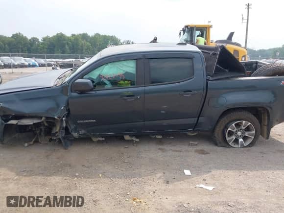 2018 Chevrolet Colorado 4WD Z71 с VIN 1GCGTDENXJ1215754, выставлен на аукционе IAAI как лот 42923055 с пробегом 114 967 миль миль и . История ставок и продаж доступна на DreamBid. Изображение 6.