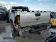 2010 Chevrolet Silverado 2500HD Work Truck z VIN 1GC5KVBG1AZ256569, wystawiony jako Copart lot #84205604 z przebiegiem Nie podano mil oraz Szkoda całkowita • Salvage title. Historia ofert i sprzedaży dostępna na DreamBid. Obrazek 6.