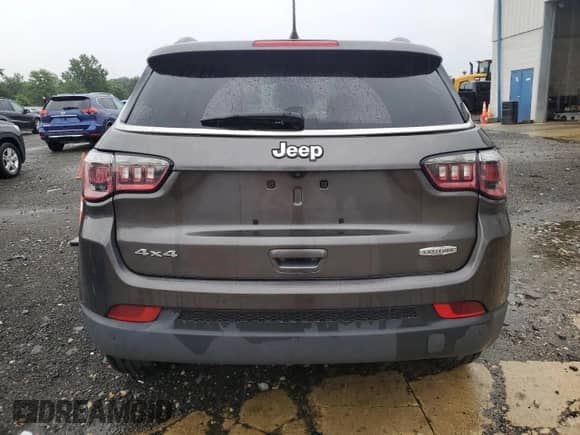 2018 Jeep Compass Latitude с VIN 3C4NJDBB4JT284505, выставлен на аукционе Copart как лот 66802515 с пробегом Не указан миль и Списание • Salvage title. История ставок и продаж доступна на DreamBid. Изображение 6.