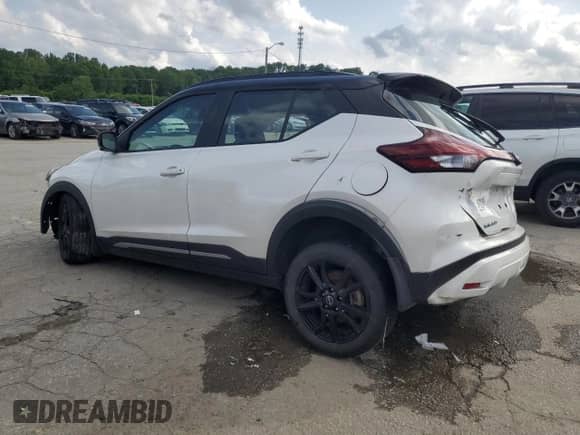 2022 Nissan Kicks SR z VIN 3N1CP5DV1NL511824, wystawiony jako Copart lot #57610535 z przebiegiem 68 909 mil mil oraz Szkoda całkowita • Salvage title. Historia ofert i sprzedaży dostępna na DreamBid. Obrazek 2.