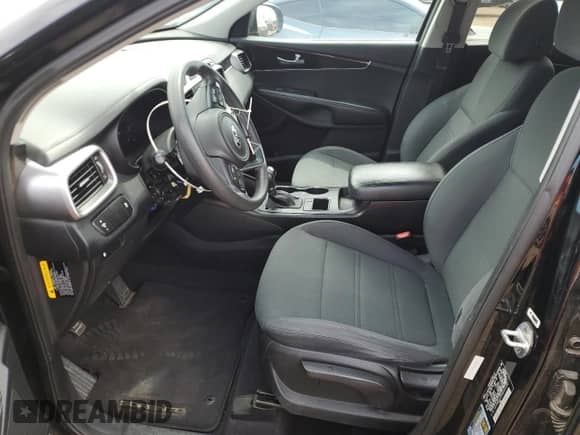 2017 Kia Sorento LX with VIN 5XYPGDA5XHG225124, listed as a Copart auction lot 53211245 with 141,244 mi miles and Clean title. Bid and sale history available at DreamBid. Image 7.