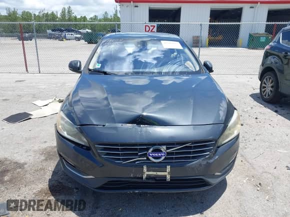 2016 Volvo S60 T5 Drive-E Premier z VIN YV126MFK9G2397028, wystawiony jako IAAI lot #42593825 z przebiegiem 67 080 mil mil oraz . Historia ofert i sprzedaży dostępna na DreamBid. Obrazek 13.