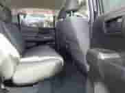 2021 Toyota Tacoma SR5 z VIN 5TFDZ5BN2MX064938, wystawiony jako IAAI lot #42013109 z przebiegiem 40 620 mil mil oraz . Historia ofert i sprzedaży dostępna na DreamBid. Obrazek 8.