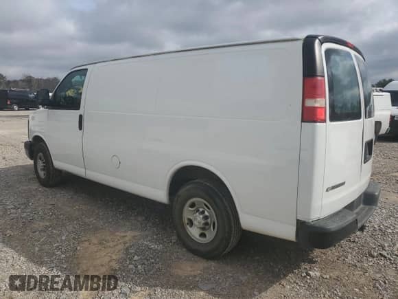 2016 Chevrolet Express Cargo with VIN 1GCWGAFG5G1286559, listed as a Copart auction lot 47315335 with 143,436 mi miles and Clean title. Bid and sale history available at DreamBid. Image 2.