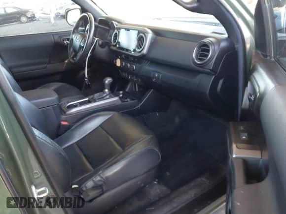 2021 Toyota Tacoma SR5 с VIN 3TMBZ5DN2MM032176, выставлен на аукционе IAAI как лот 43038934 с пробегом 73 808 миль миль и . История ставок и продаж доступна на DreamBid. Изображение 5.